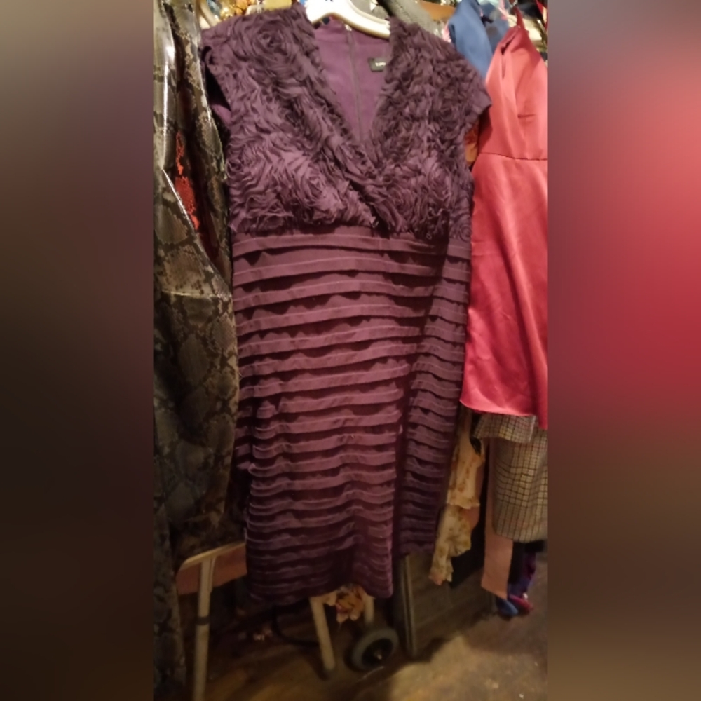 Lovely evening dress in purple with 3D rose pattern and pleated skirt size 14